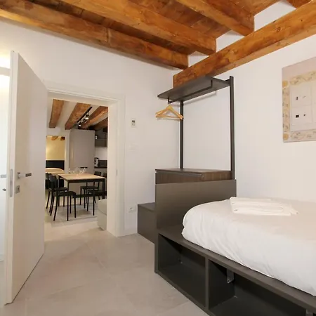 Apartman Modern Art Velence